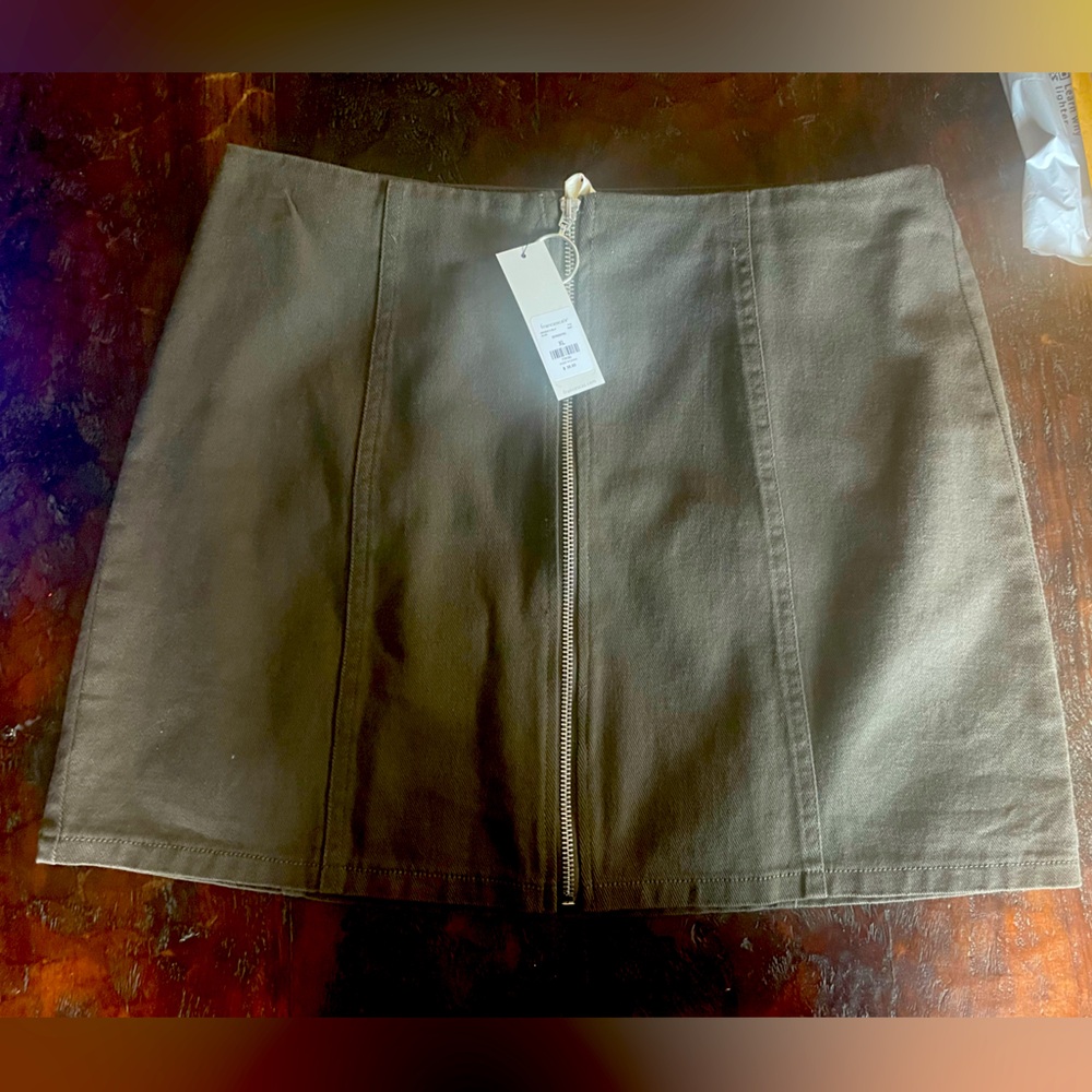 Army green zipper mini skirt